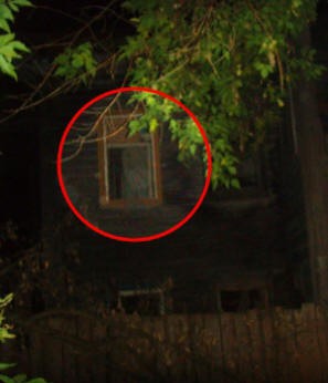 В Кировске обнаружили дом с призраками. Nicolas.  Очередной топик от клана Fearfull school . Кстати, многие из топиков, посвящённые а